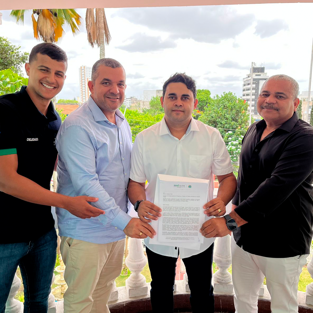 CREF10/PB PARTICIPA DE REUNIÃO EM CAMPINA GRANDE PARA TRATAR DA REVISÃO DA CARGA HORÁRIA DA EDUCAÇÃO FÍSICA